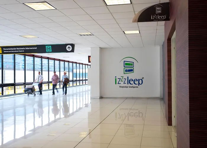 Izzzleep Aeropuerto Terminal 1 3* Mexico City