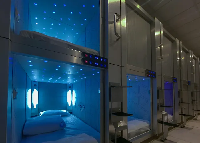 Hotel Izzzleep Aeropuerto Terminal 1 3*